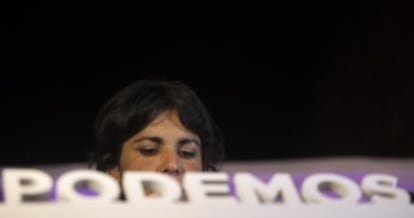 Podemos Teresa Romero speaks to supporters following the race results.