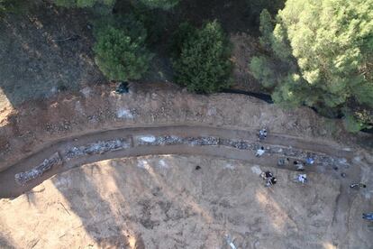 Exhumation of what is known as the so-called “railroad workers’ grave” in Gumiel de Izán, Burgos, in 2011.