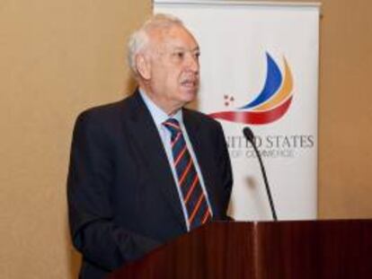 El ministro de Asuntos Exteriores y de Cooperación, José Manuel García-Margallo, se dirige a los invitados de la Cámara de Comercio de España en Miami, Florida.