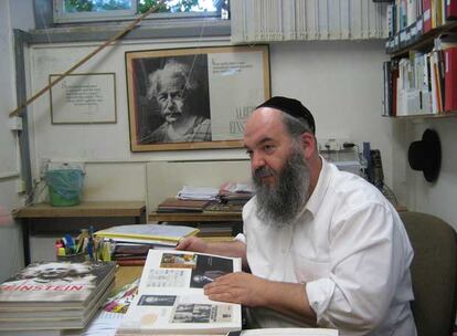 Roni Grosz, el pasado martes en su despacho de la Universidad Hebrea de Jerusalén.