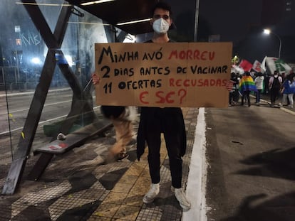 Manifestação na avenida Paulista contra Bolsonaro