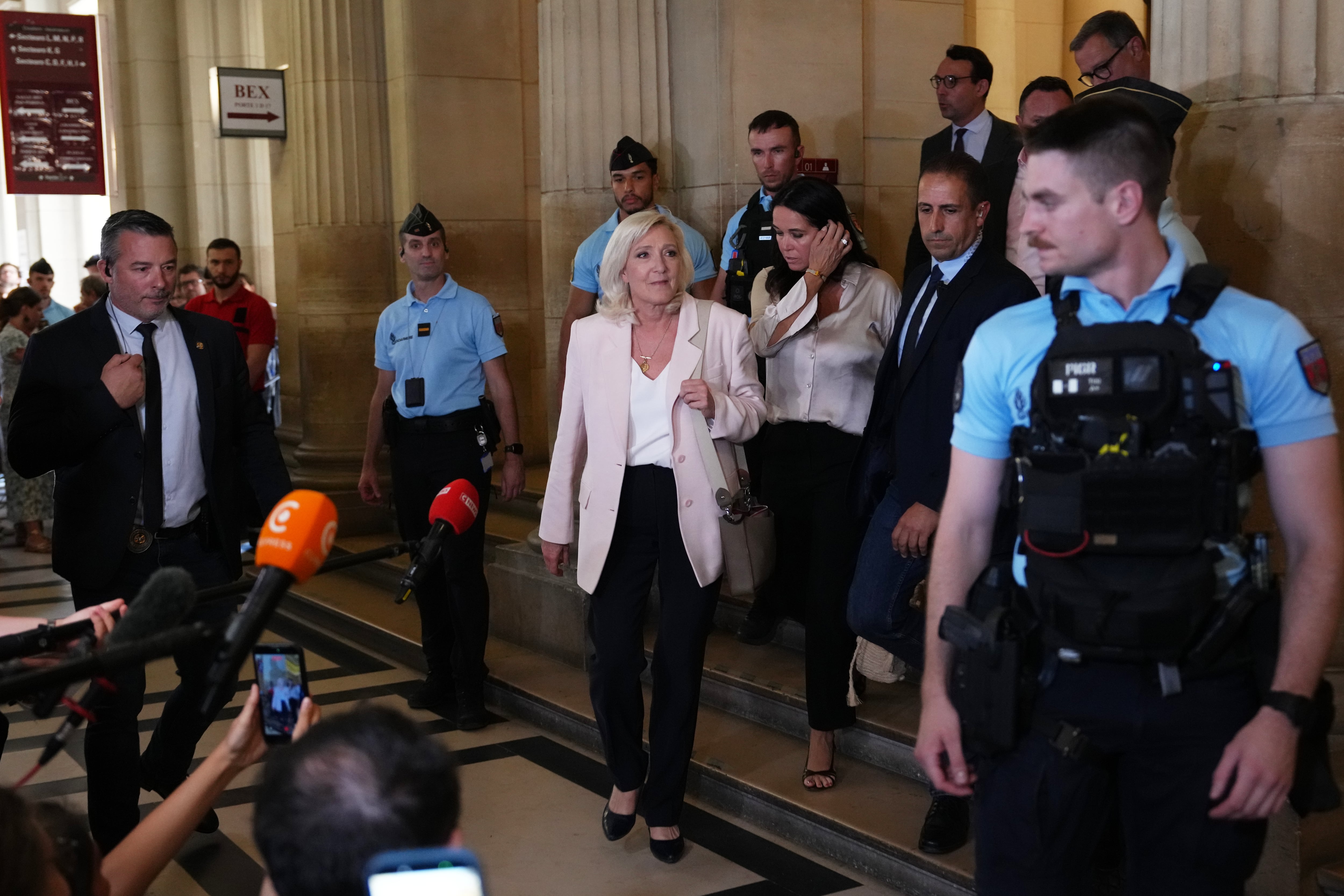 Le Pen, desprestigio y condena