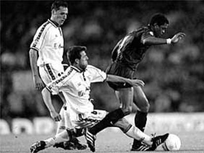 Kluivert, en un partido ante el Sevilla de hace dos temporadas.