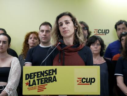 La candidata de la CUP a la Generalitat, Laia Estrada, tras los resultados obtenidos por la formación política este domingo en las elecciones catalanas.