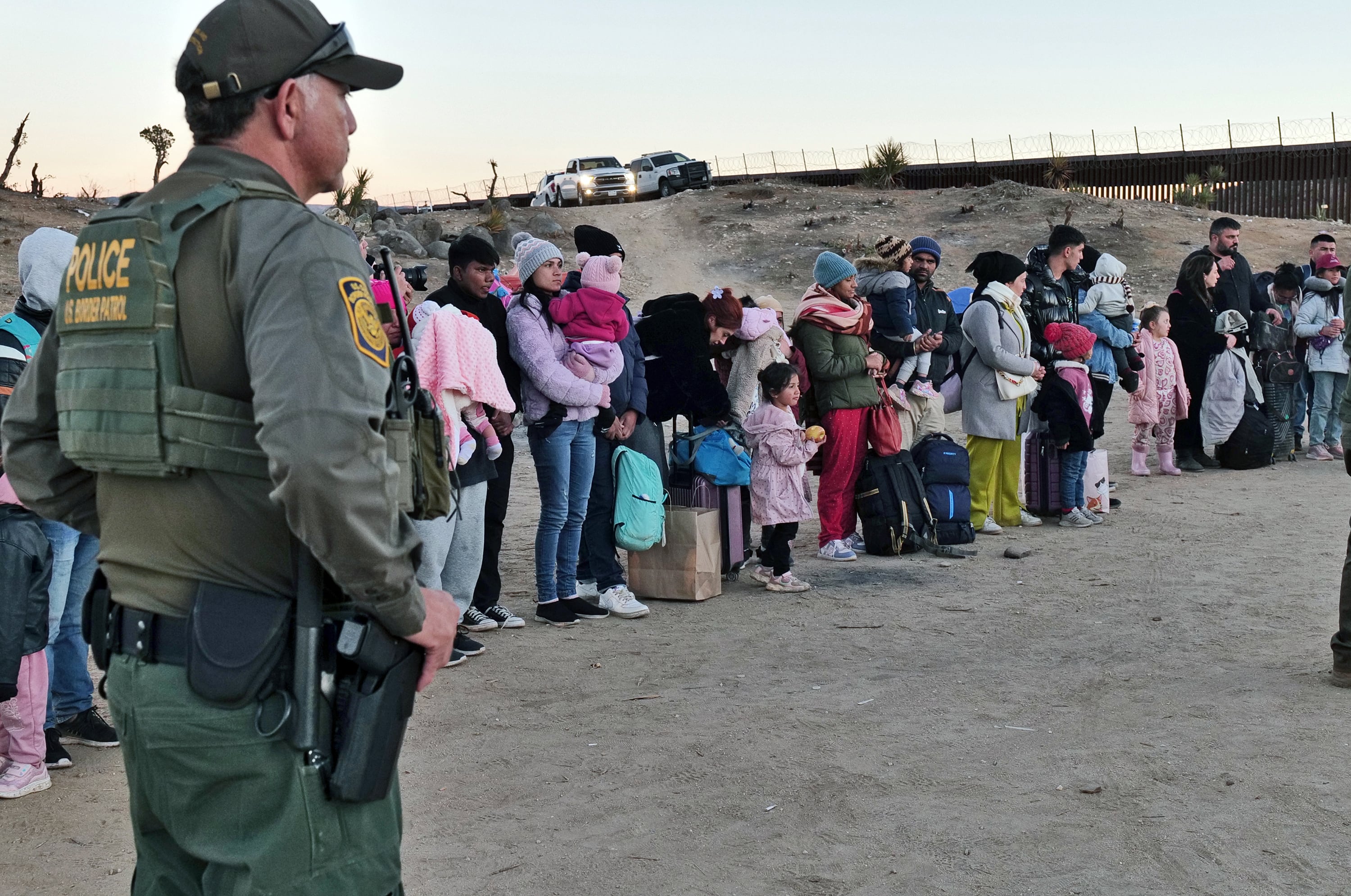 ¿Y si ‘Alf’ el extraterrestre es la inspiración de la fantasía racista contra los migrantes que comían mascotas?