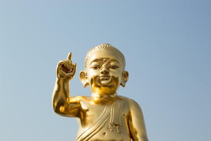 Estatua de Siddhartha en la ciudad nepalí de Lumbini.