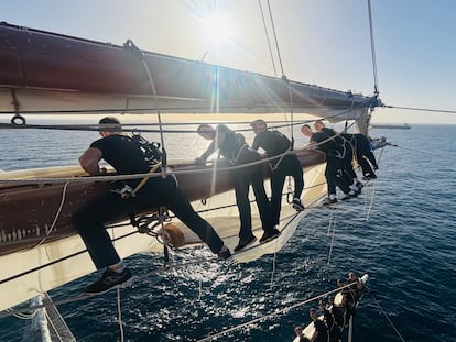 La princesa de Asturias se encuentra actualmente navegando con rumbo a Salvador de Bahía, en Brasil, primera escala que realizará el 'Juan Sebastián Elcano' en el continente americano en el que es su XCVII crucero de instrucción.