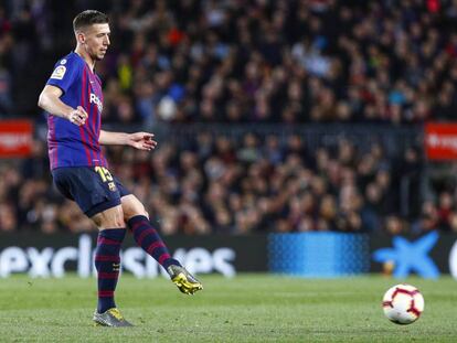 Lenglet, ante el Atlético de Madrid.