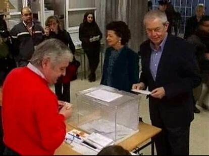 Touriño elige la universidad para votar