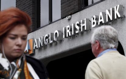Los bancos ponen contra las cuerdas a la economía de Irlanda