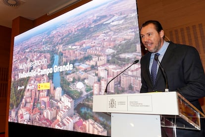 El ministro de Transportes y Movilidad Sostenible, Óscar Puente, presenta el proyecto de la nueva estación de tren de Valladolid Campo Grande.