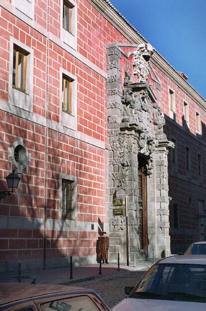 Fachada del Conde Duque antes de la última rehabilitación.