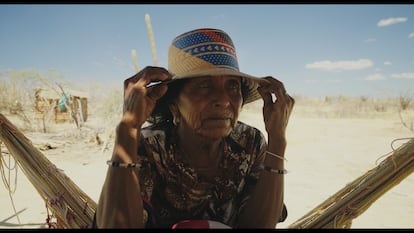 Georgina Epiay, en el desierto de La Guajira en 2022.