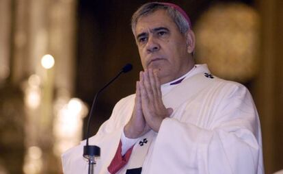 O arcebispo de Granada, Francisco Javier Martínez, durante um ofício religioso.