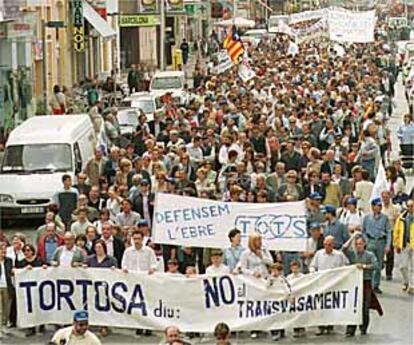 Una de las manifestaciones contra el Plan Hidrológico celebradas en Tortosa.
