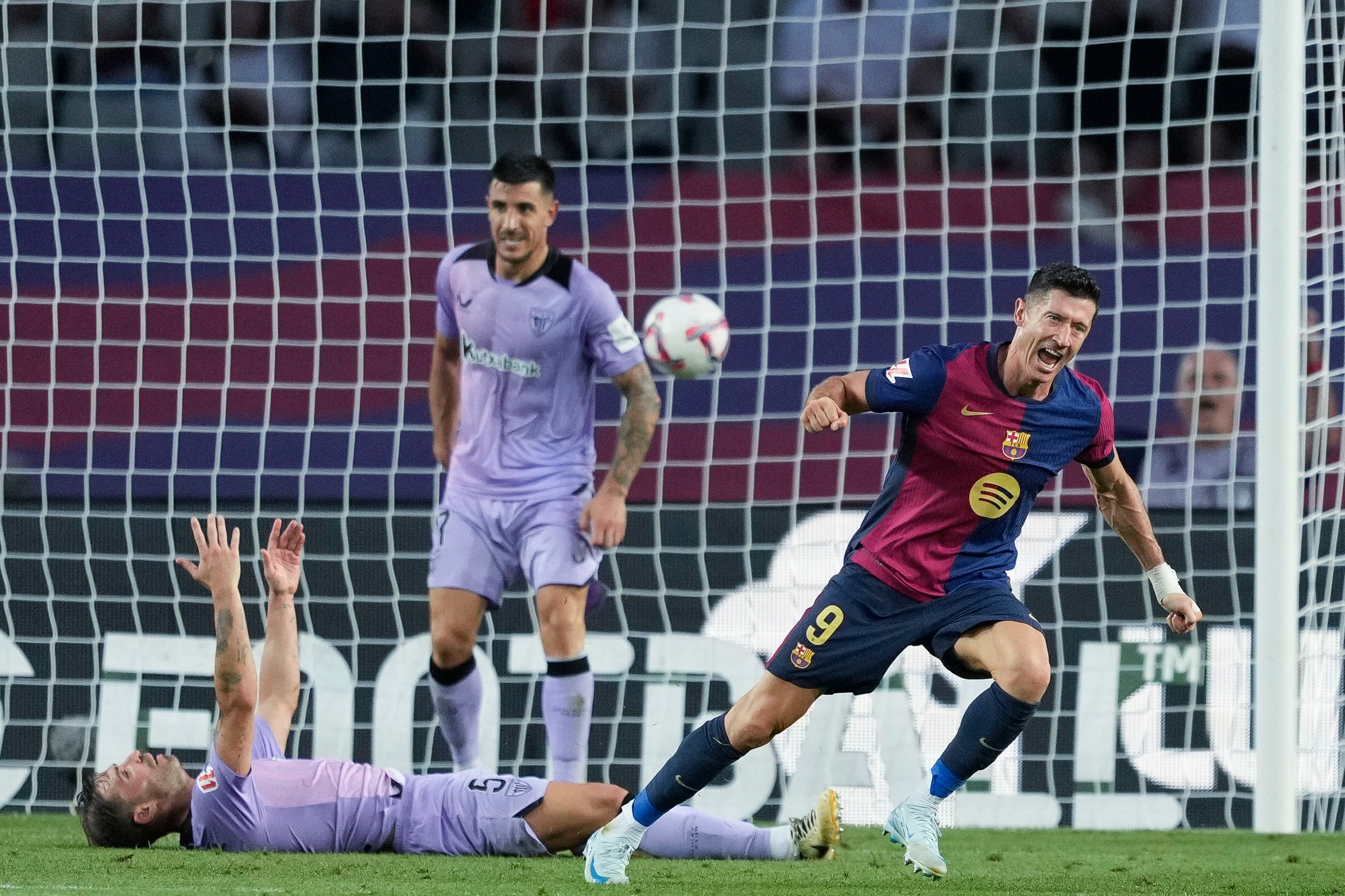 El Barça agota al Athletic en Montjuïc 