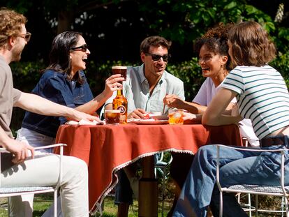 La sobremesa tiene un nuevo rey: así es el coctel de nombre retro y sabor enérgico que causa furor internacional