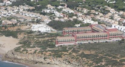 Vista aérea de viviendas en la costa de Chiclana en 2008.