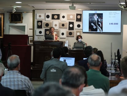 Subasta del cuadro "Retrato de Lavinia Fontana" en la sala Segre.