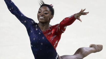 Simone Biles durante os Jogos Olímpicos do Rio 2016.