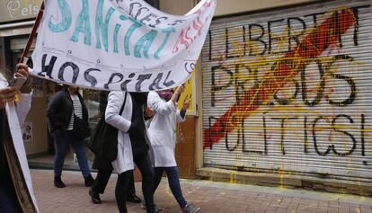 Manifestació de metges, aquest divendres a Terrassa.