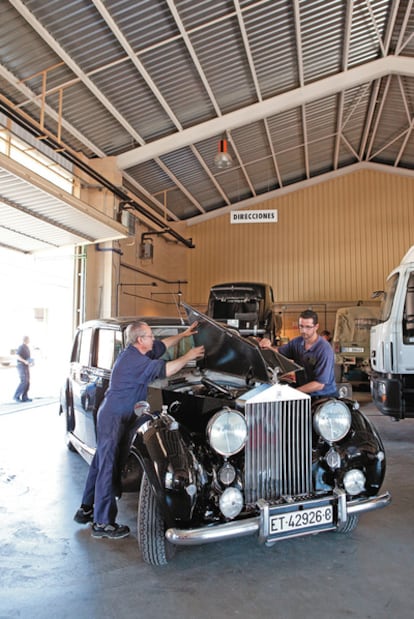 Uno de los dos Rolls-Royce Silver Phantom IV que usa el Rey y sus visitantes.