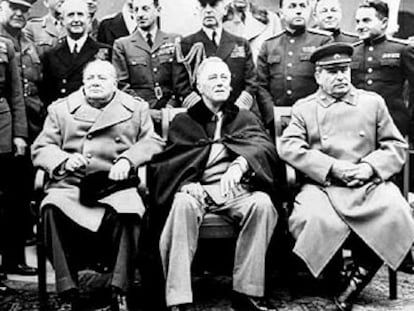 De izquierda a derecha, Churchill, Roosevelt y Stalin en 1945 en Yalta.