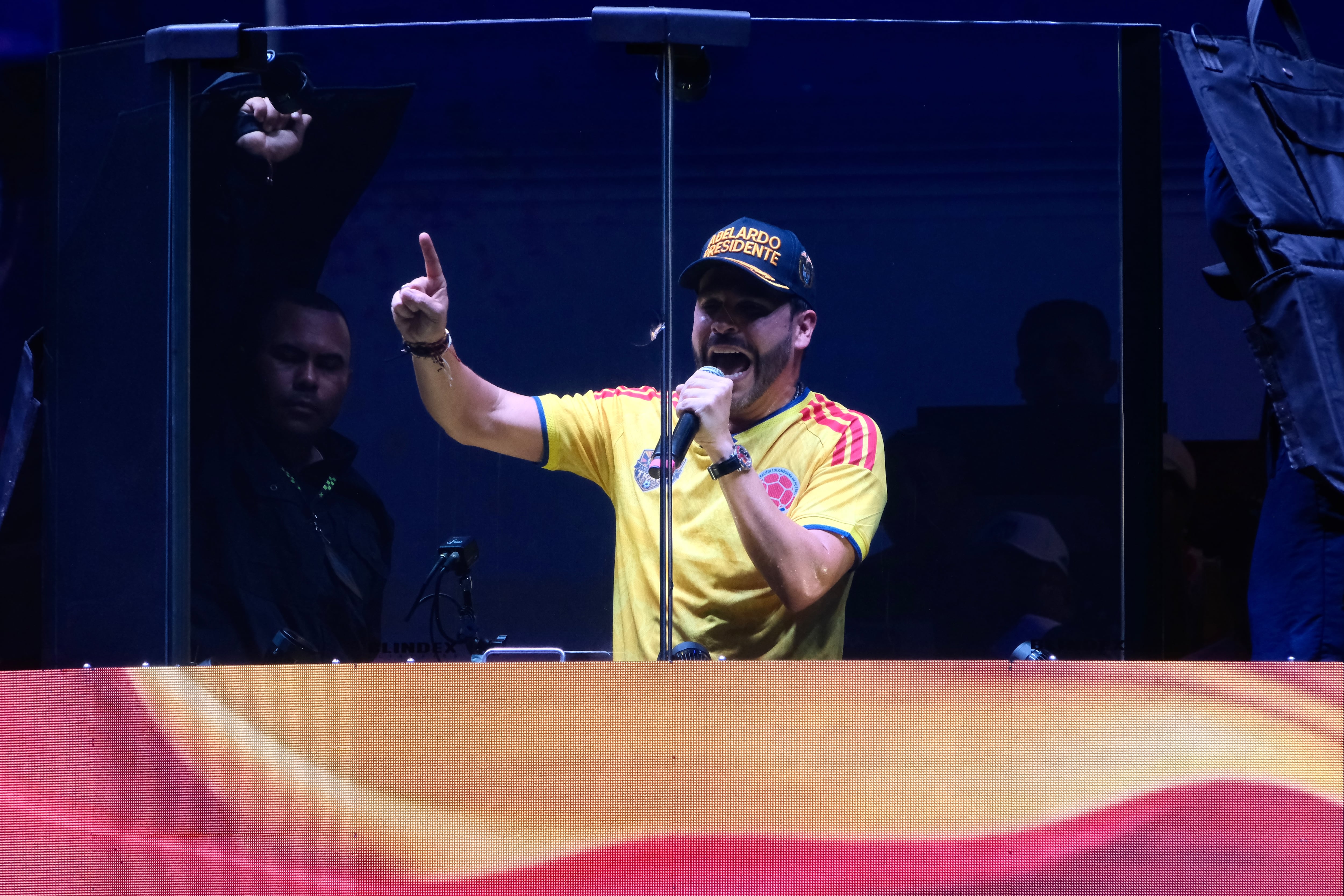 Abelardo de la Espriella cierra su campaña con drones y pólvora en Barranquilla: “Vine a cambiar la política para siempre”