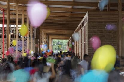 Segundo a agência Reuters, que noticiou o prêmio, os especialistas do juri visitaram 30 construções até escolher o vencedor - de um jardim vertical em Milão até uma escola de música em Tóquio.