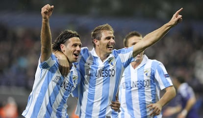 Joaquin celebra su gol con Martin Demichelis.