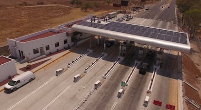 Puesto de cobro de peajes en la autopista Zapotlanejo-Guadalajara, una de las 11 gestionadas por RCO.