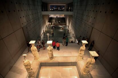 Sala de las Cariátides, en el Museo de la Acrópolis de Atenas.