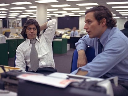 Bob Woodward i Carl Bernstein, a la redacció de The Washington Post el 1973. 