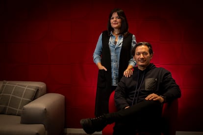 Los guionistas y productores Laura y Alberto Caballero.
