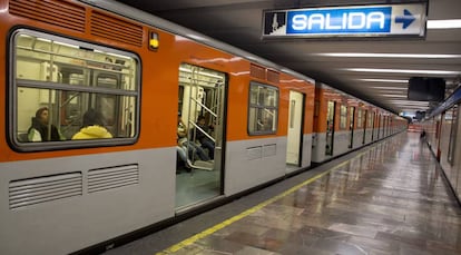 Uno de los andenes del Metro de la capital mexicana. 