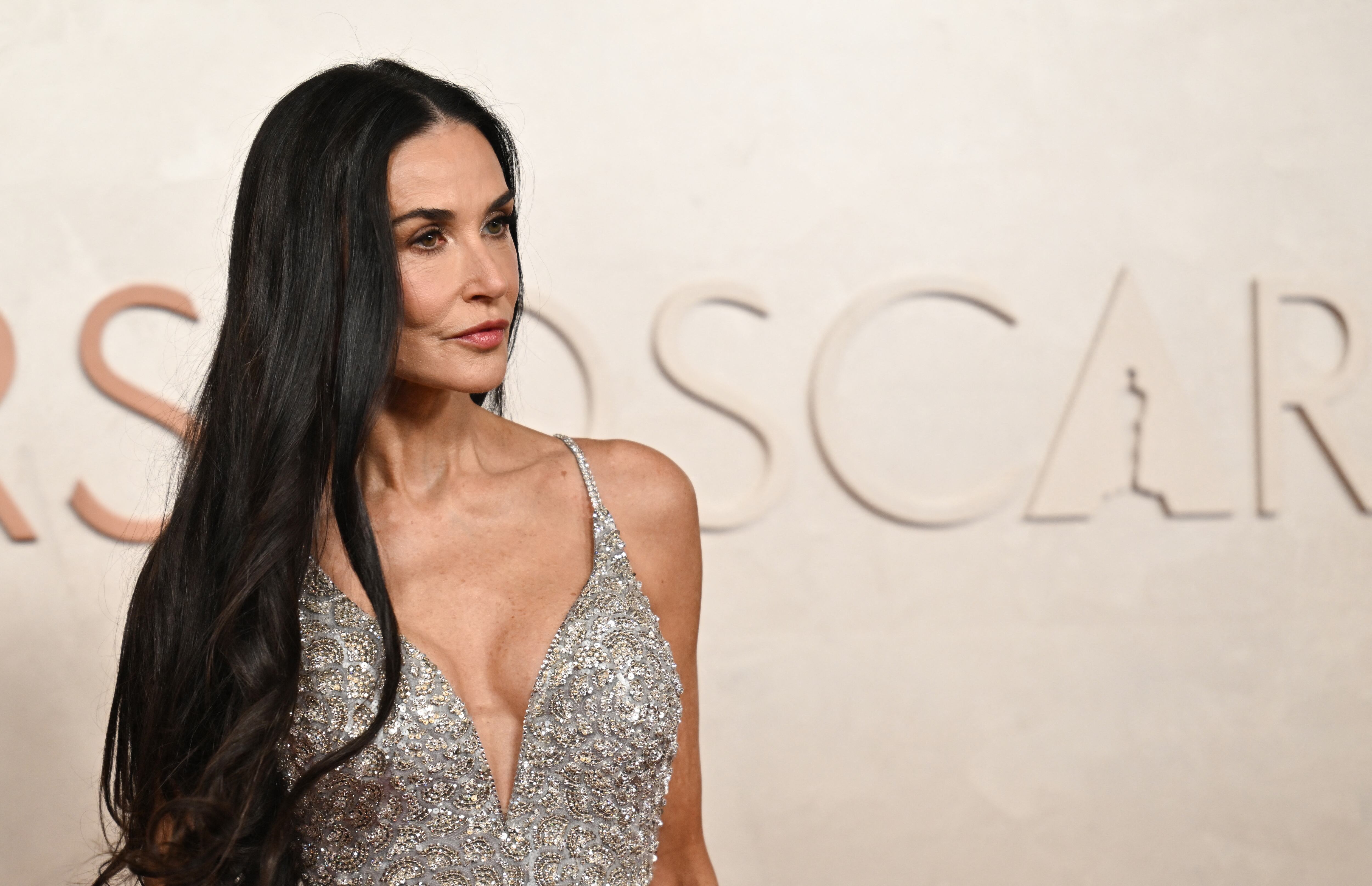 Los Premios Oscar 2025, en directo | Estrellas como Demi Moore, Timothée Chalamet o Adrien Brody llegan a la alfombra roja
