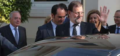 Mariano Rajoy y la ministra de Trabajo, F&aacute;tima B&aacute;&ntilde;ez, durante la inauguraci&oacute;n de las jornadas &quot;Trabajo aut&oacute;nomo y econom&iacute;a social: motores del empleo&quot;, en lasede de la Secretar&iacute;a General de Inmigraci&oacute;n - 