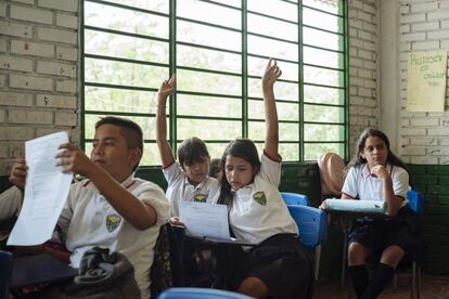 Las aulas de este colegio de Cúcuta también son espacios seguros para la infancia y entre sus paredes pueden evadirse de la compleja situación del exterior y están a salvo de mafias y delincuentes.