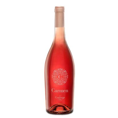 El rosado Carmen 2017, de Bodegas Comenge, nace en una viña centenaria cultivada en Hontoria de Valdearados (Burgos), escondida en
el monte al abrigo de encinas, robles y sabinas. Elaborado con albillo real (una uva casi olvidada en la Ribera del Duero), tinto fino, garnacha y valenciana, La albillo fue pisada y macerada con sus pieles y raspones, sin sulfuroso, en cámara frigorífica durante tres días. Las variedades de tintas se estrujaron, encubaron y maceraron a 10 grados durante 12 horas. Ha permanecido sobre lías desde octubre de 2017 hasta mayo de este año. Se trata de un vino fresco, aromático, elegante y potente. Precio: 17,25 euros.