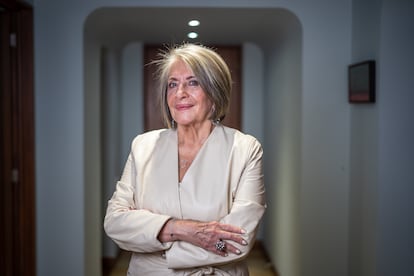 La ministra Cecilia López, en su casa de Bogotá este viernes.