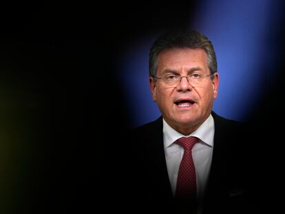 El vicepresidente de la Comisión Europea, Maros Sefcovic, en su intervención de este viernes al acabar la reunión con el negociador británico, David Frost.