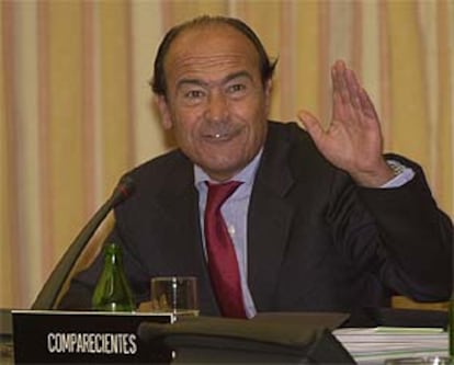 El director general de la Guardia Civil, Santiago López Valdivielso, durante su comparecencia ante la comisión.
