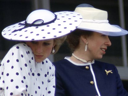 Lady Di e a princesa Ana em 1986