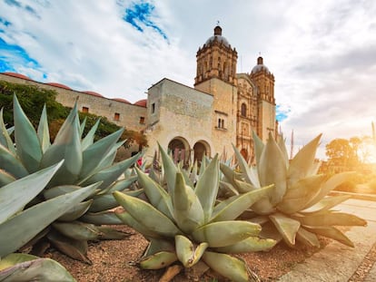 La catedral de Santo Domingo en el centro histórico de la ciudad de Oaxaca (México).