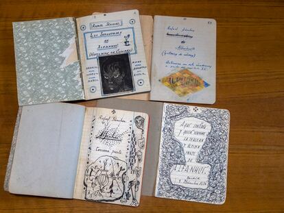 Cuadernos de Rafael Sánchez Ferlosio de su novela 'Industrias y andanzas de Alfanhuí'.