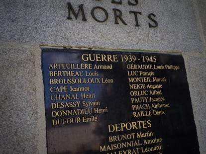 Monumento a los soldados caídos en la II Guerra Mundial en el pueblo de Meymac.