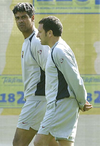 Rijkaard y Eusebio, en un entrenamiento del Bar?a.