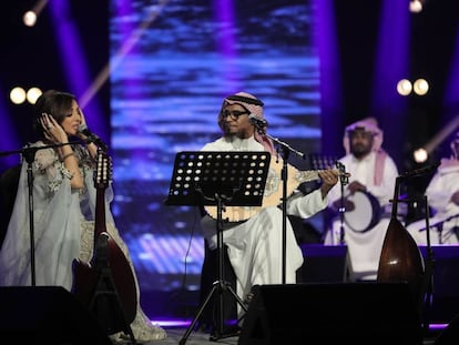 Concierto de la cantante egipcia Angham y el músico saudí Rabeh Saqer en el festival Jeddah Season, que se celebra en la ciudad saudí.