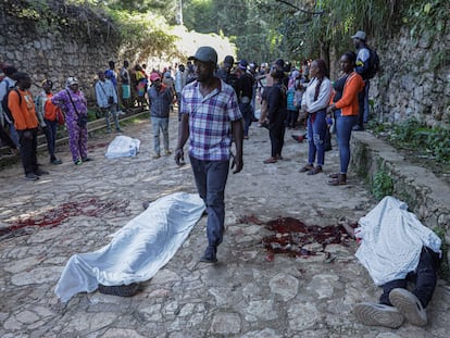 Una nueva matanza en Haití deja al menos 47 muertos, 22 ejecutados en una iglesia