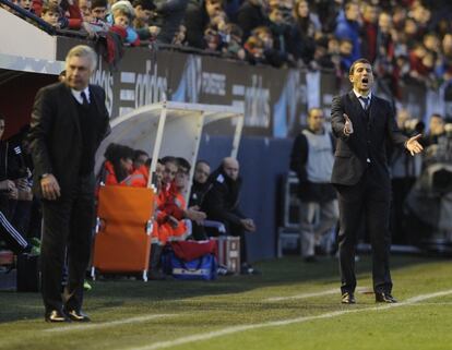 Javi Gracia y Carlo Ancelotti en la banda del Sadar